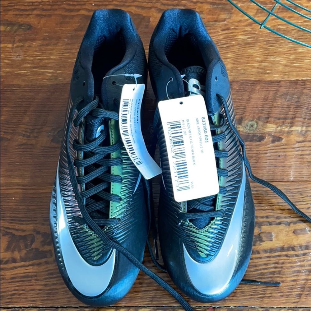 Nike soccer cleats size 9